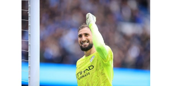 Gianluigi Donnarumman erinomainen suoritus Manchester Cityn debyyttiottelussa Gianluigi Donnarumman erinomainen suoritus Manchester Cityn debyyttiottelussa